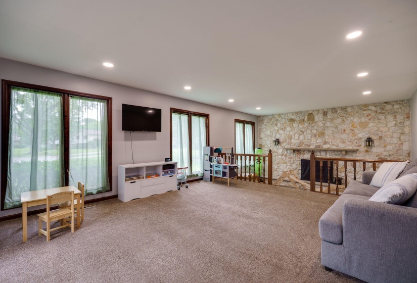 14-web-or-mls-1077-pine-meadow-terrace