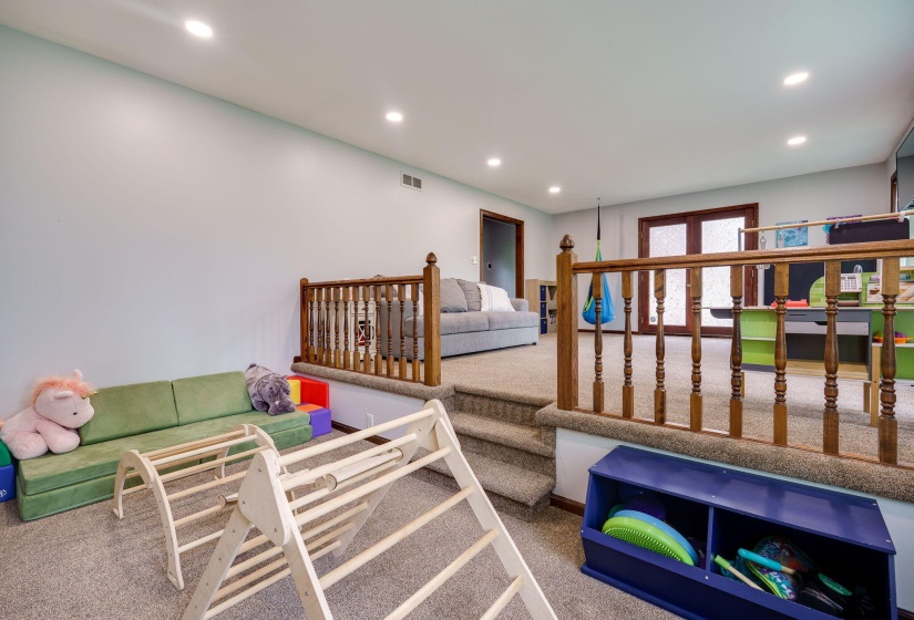 17-web-or-mls-1077-pine-meadow-terrace