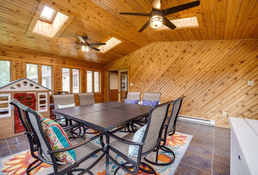 32-web-or-mls-1077-pine-meadow-terrace