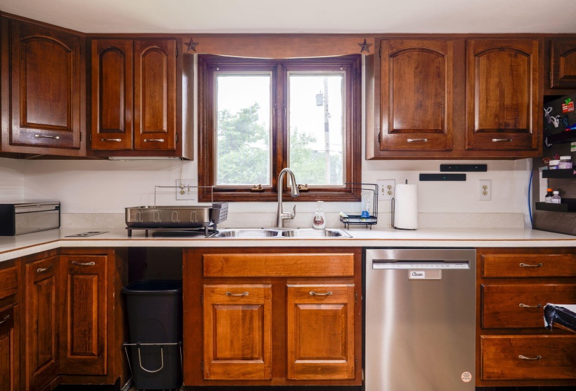 34-web-or-mls-1077-pine-meadow-terrace