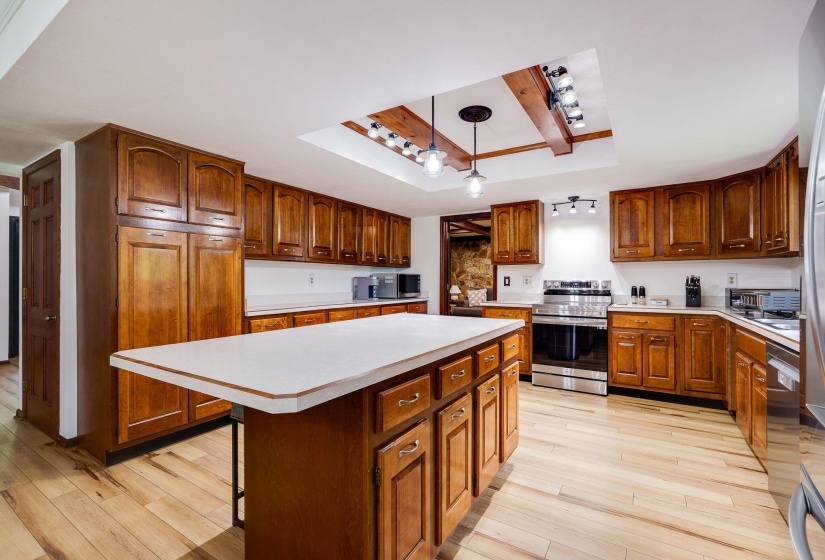 37-web-or-mls-1077-pine-meadow-terrace