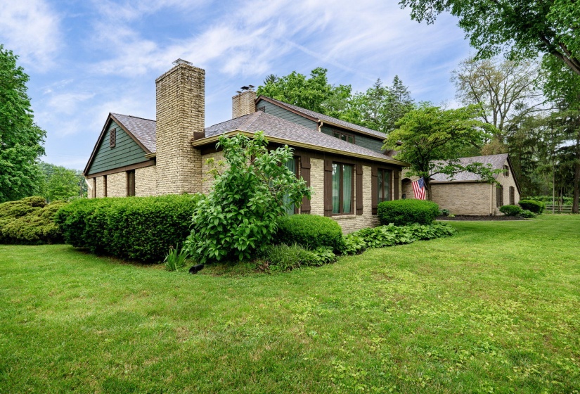 4-web-or-mls-1077-pine-meadow-terrace