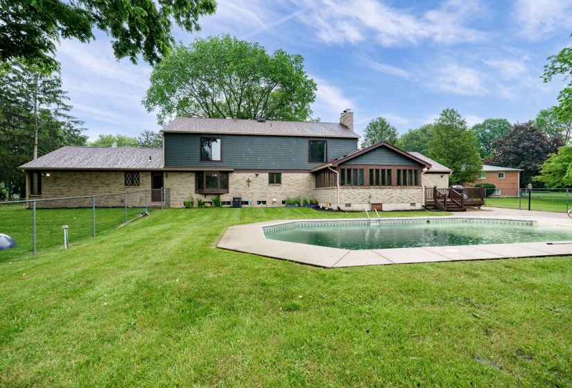 70-web-or-mls-1077-pine-meadow-terrace