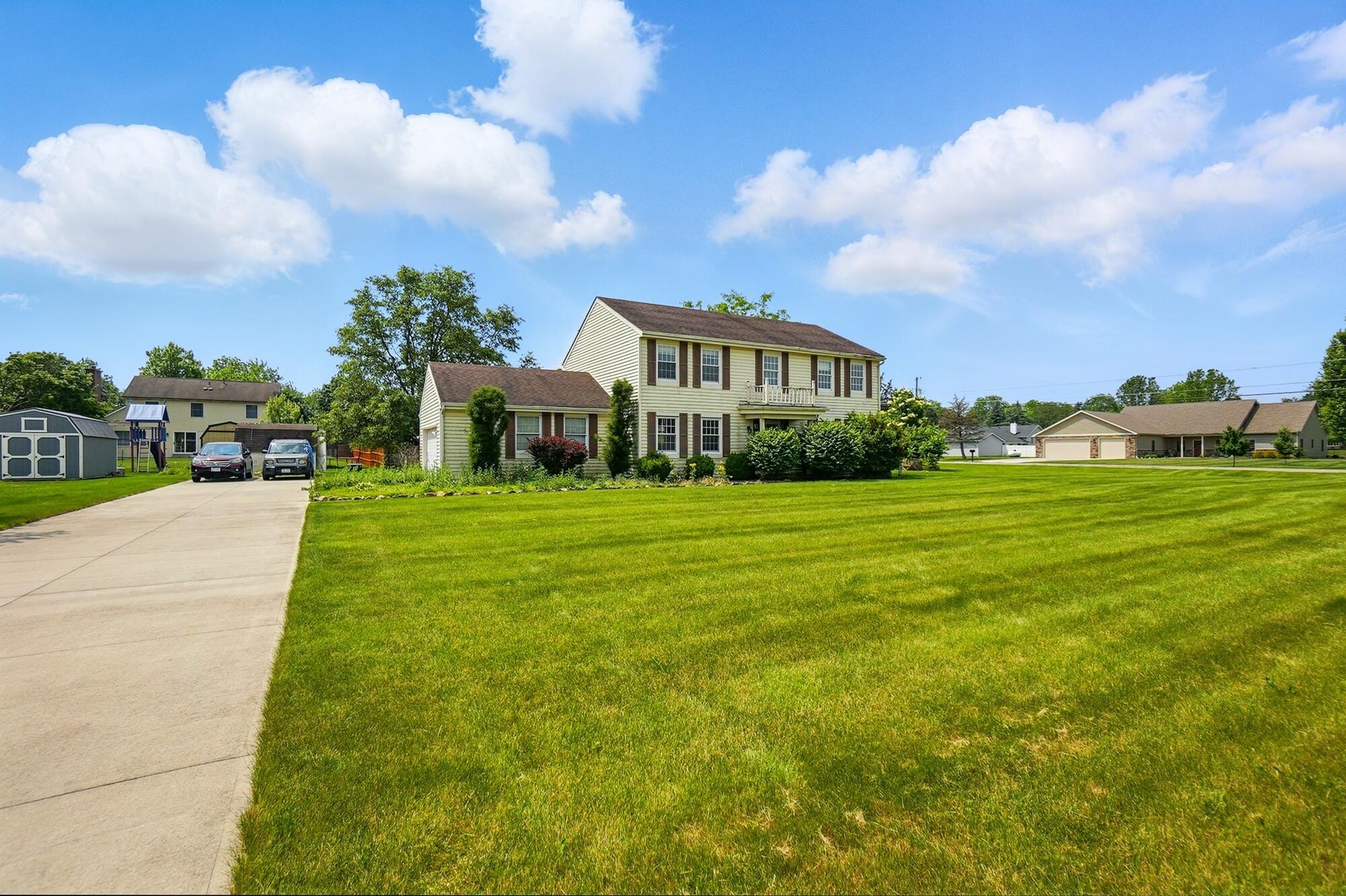 1985 Fox Run, Troy, Ohio 45373