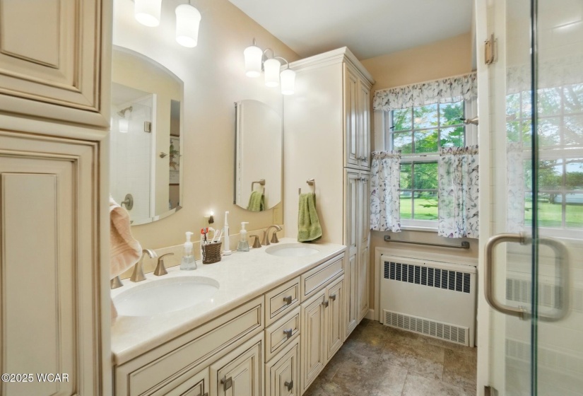 1010 Glynwood Road, Wapakoneta, Ohio, 4 Bedrooms Bedrooms, ,2 BathroomsBathrooms,Residential,For Sale,Glynwood,307294