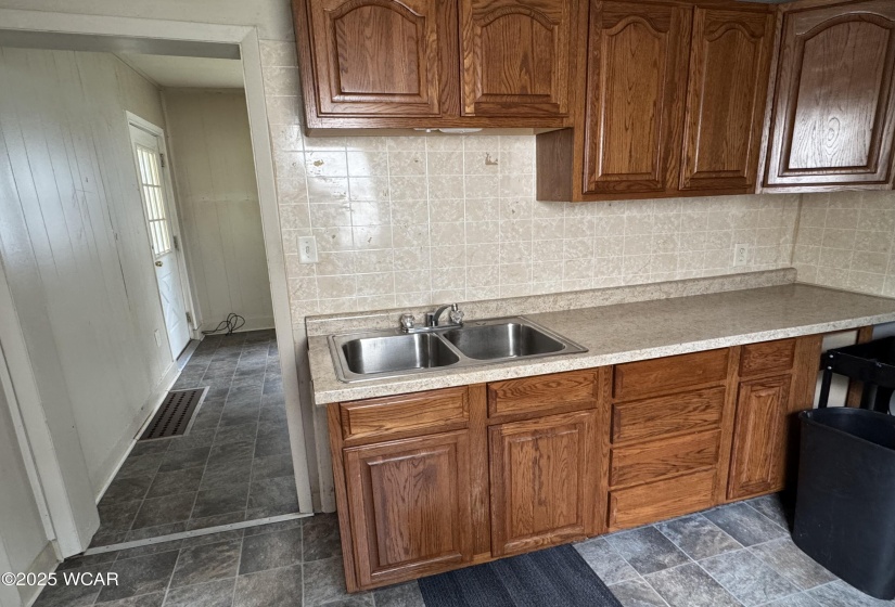 638 HAZEL AVE., Lima, Ohio, 2 Bedrooms Bedrooms, ,1 BathroomBathrooms,Residential,For Sale,HAZEL AVE.,307296