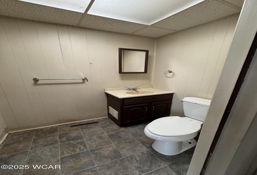 638 HAZEL AVE., Lima, Ohio, 2 Bedrooms Bedrooms, ,1 BathroomBathrooms,Residential,For Sale,HAZEL AVE.,307296