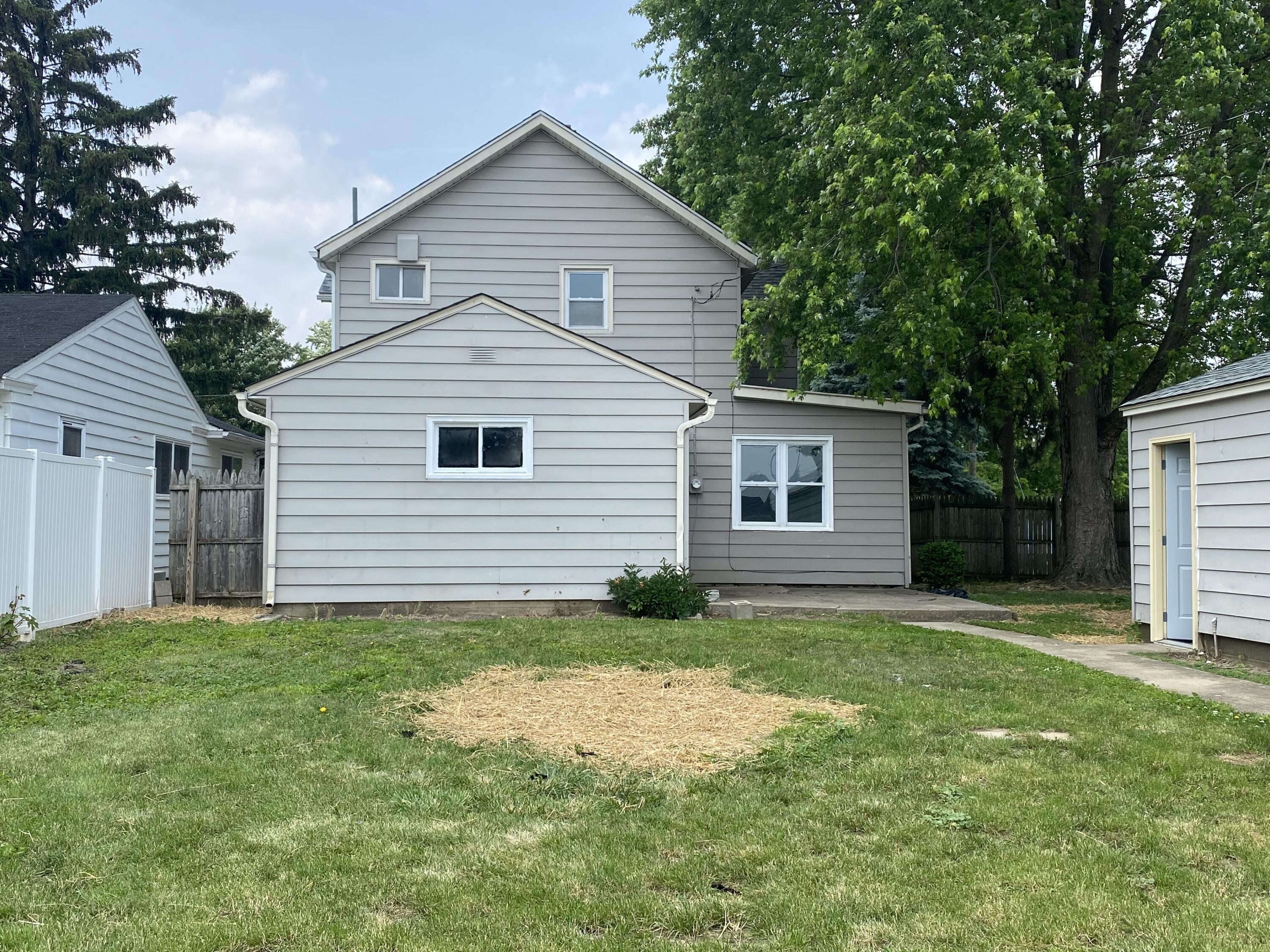 823 Robinson Avenue, Piqua, Ohio 45356