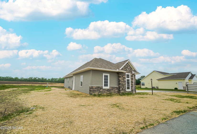 423 Oakview Drive, Ottawa, Ohio, 3 Bedrooms Bedrooms, ,2 BathroomsBathrooms,Residential,For Sale,Oakview,307311
