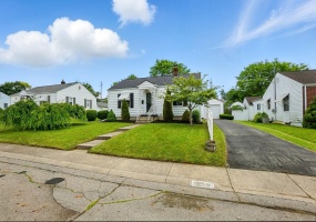1330 Amherst Road, Springfield, Ohio 45504, 2 Bedrooms Bedrooms, ,1 BathroomBathrooms,Residential,For Sale,Amherst,1039201