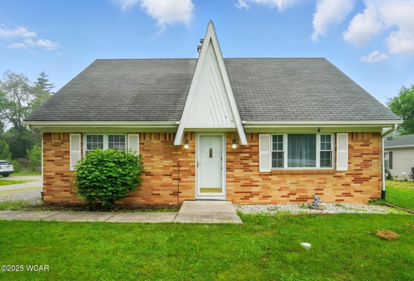 1572 Clinton Street, Defiance, Ohio, 3 Bedrooms Bedrooms, ,2 BathroomsBathrooms,Residential,For Sale,Clinton,307312