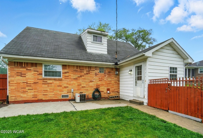 1572 Clinton Street, Defiance, Ohio, 3 Bedrooms Bedrooms, ,2 BathroomsBathrooms,Residential,For Sale,Clinton,307312