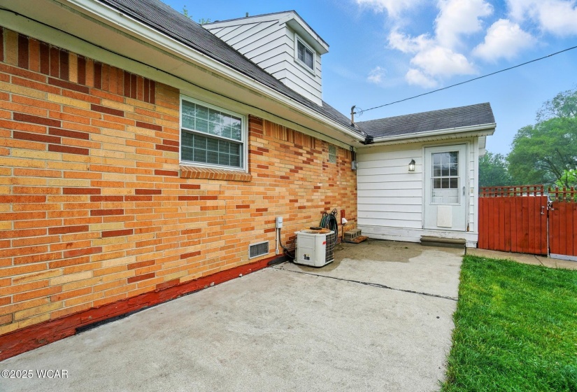 1572 Clinton Street, Defiance, Ohio, 3 Bedrooms Bedrooms, ,2 BathroomsBathrooms,Residential,For Sale,Clinton,307312