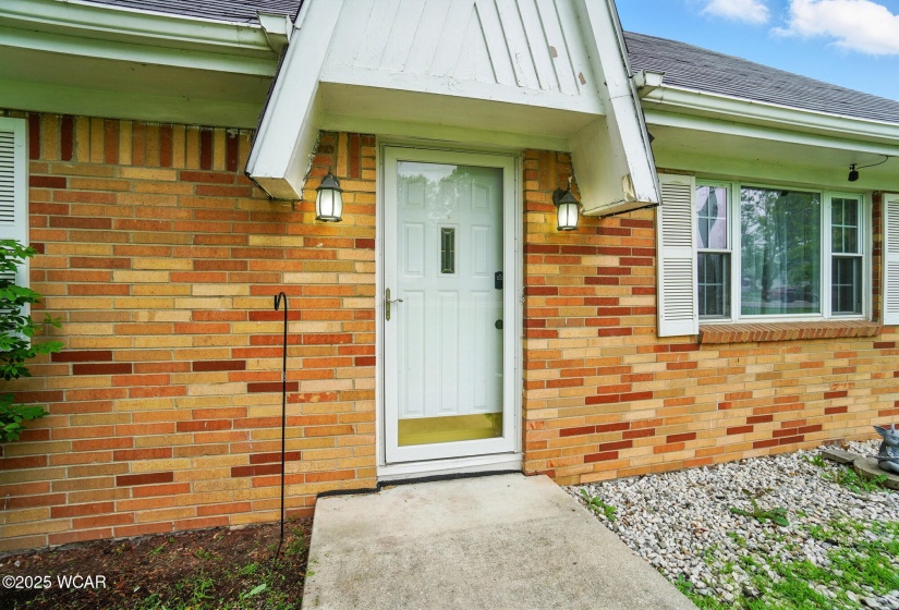 1572 Clinton Street, Defiance, Ohio, 3 Bedrooms Bedrooms, ,2 BathroomsBathrooms,Residential,For Sale,Clinton,307312