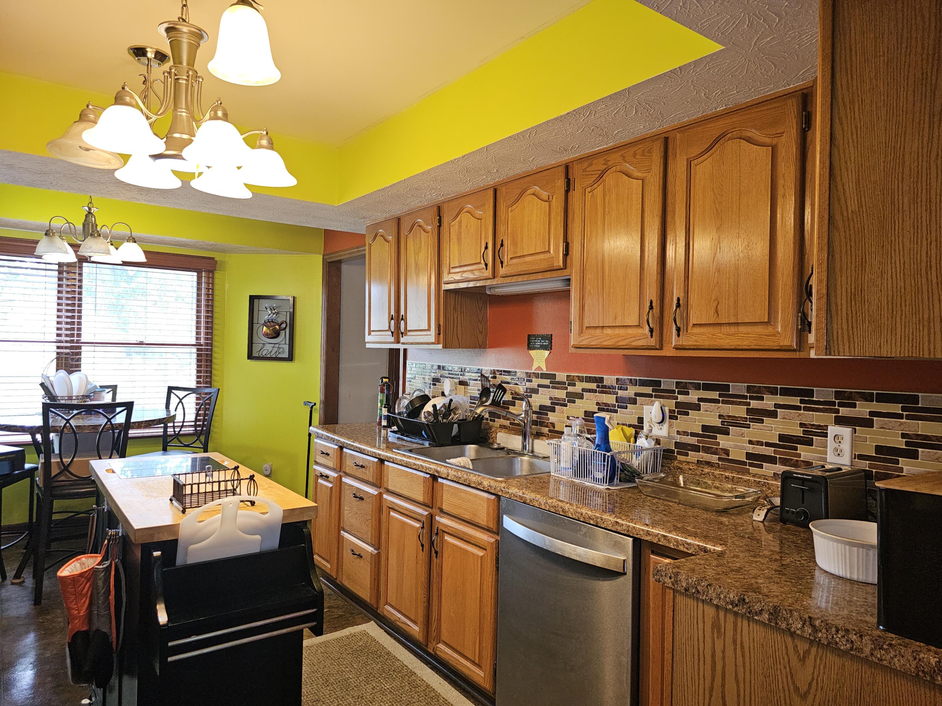 1308 Stonyridge Avenue, Troy, Ohio 45373