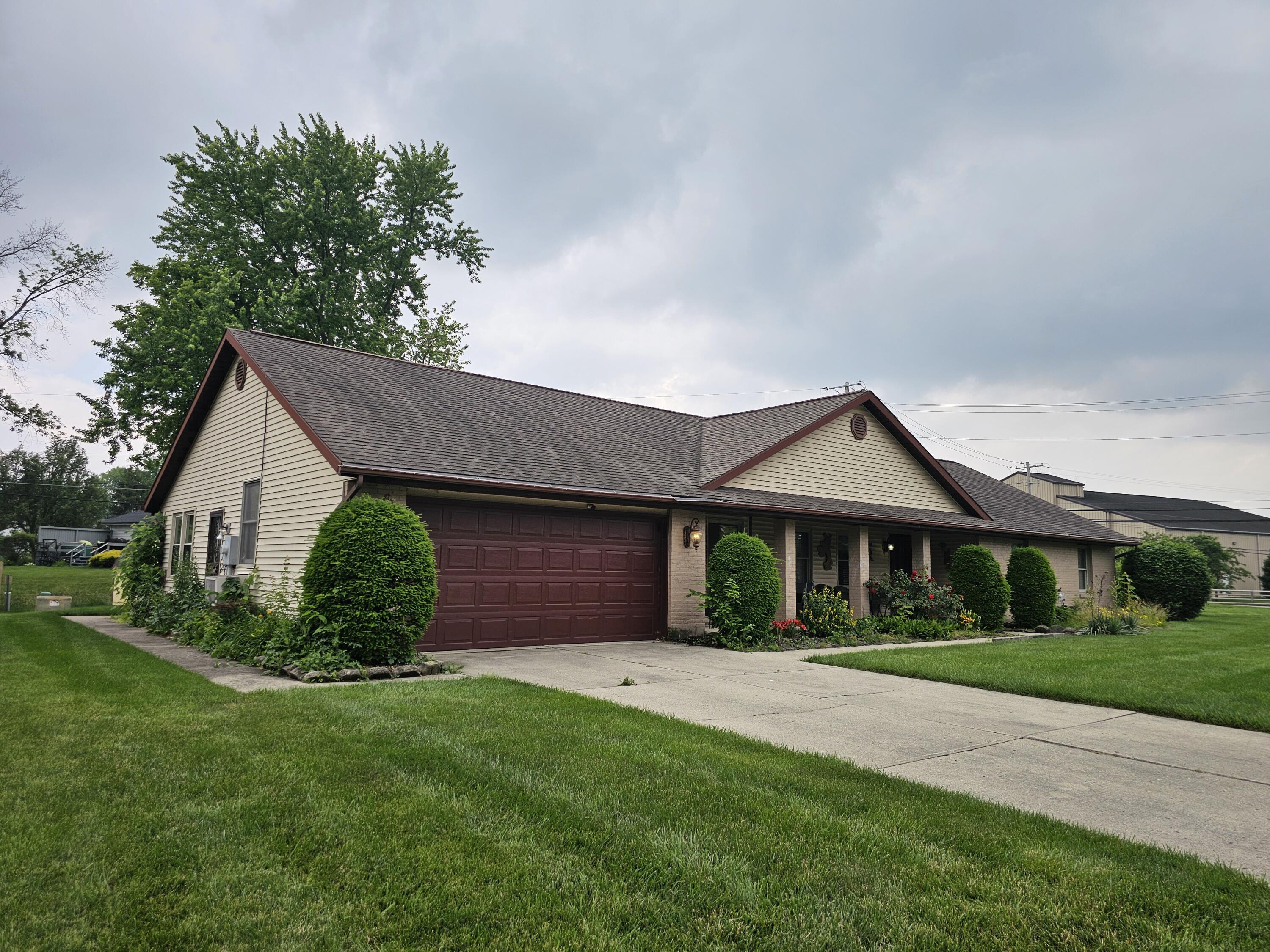 1308 Stonyridge Avenue, Troy, Ohio 45373