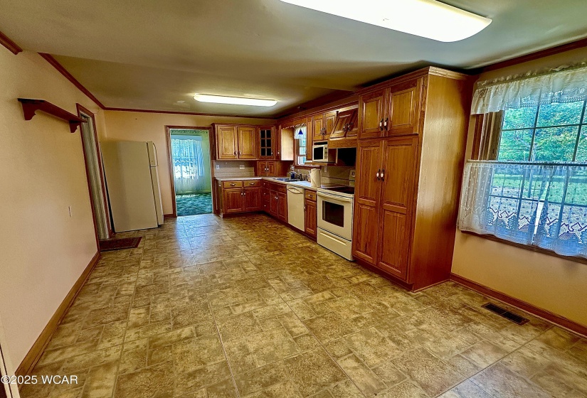 1570 Southwood Drive, Lima, Ohio, 2 Bedrooms Bedrooms, ,2 BathroomsBathrooms,Residential,For Sale,Southwood,307320