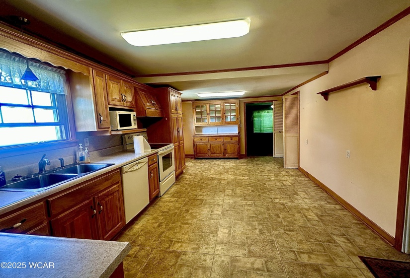 1570 Southwood Drive, Lima, Ohio, 2 Bedrooms Bedrooms, ,2 BathroomsBathrooms,Residential,For Sale,Southwood,307320