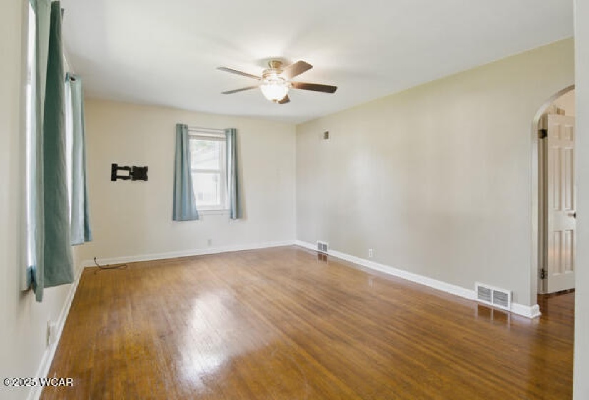557 Chestnut Street, Van Wert, Ohio, 3 Bedrooms Bedrooms, ,1 BathroomBathrooms,Residential,For Sale,Chestnut,307230