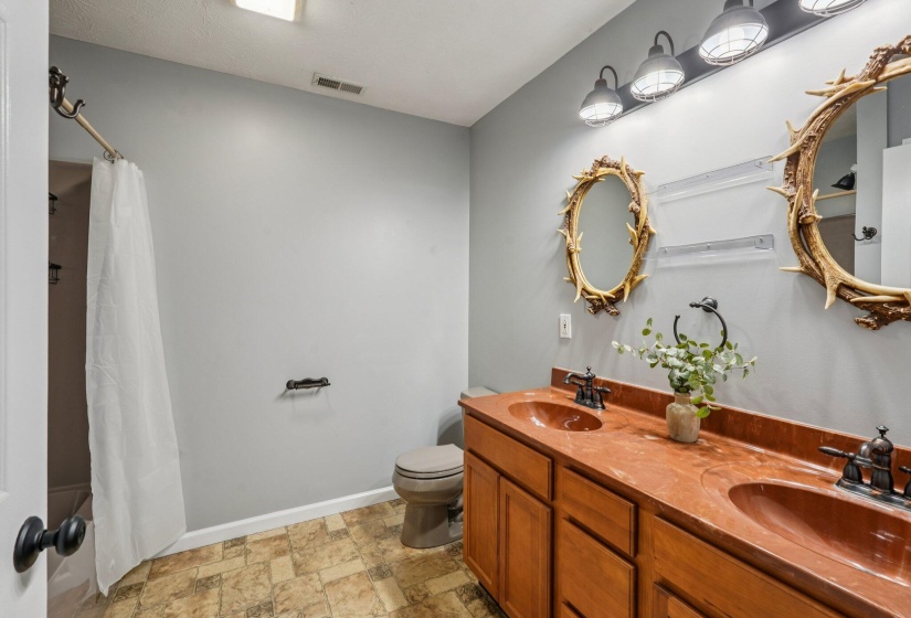 57-web-or-mls-OH-185-0706-055