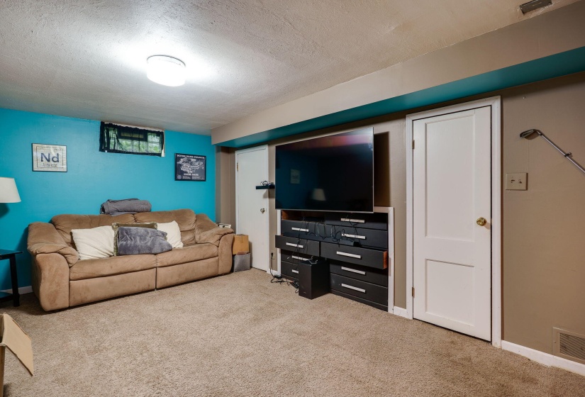 24-web-or-mls-1022-adams-st