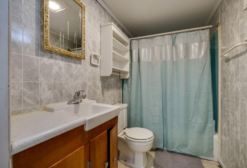 26-web-or-mls-1022-adams-st
