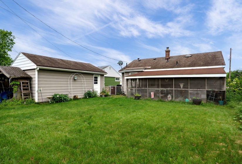 30-web-or-mls-1022-adams-st