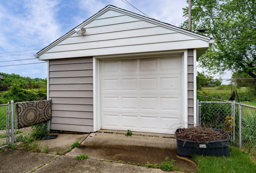 32-web-or-mls-1022-adams-st