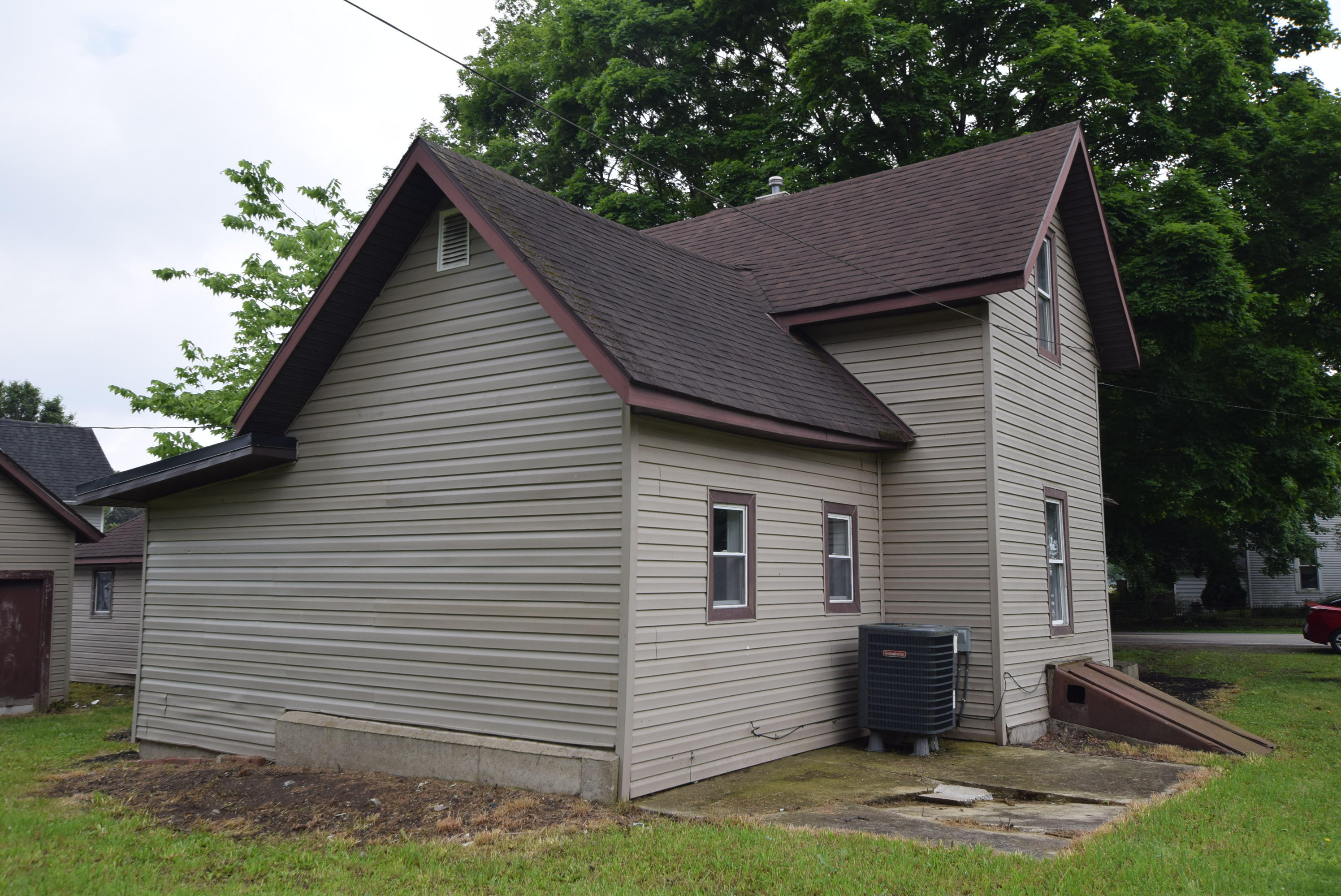 2389 Heck Hill Road, Saint Paris, Ohio 43072