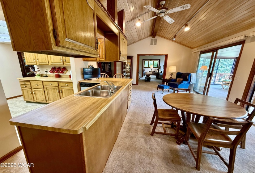 38 La Plas Drive, Findlay, Ohio, 2 Bedrooms Bedrooms, ,2 BathroomsBathrooms,Residential,For Sale,La Plas,307328