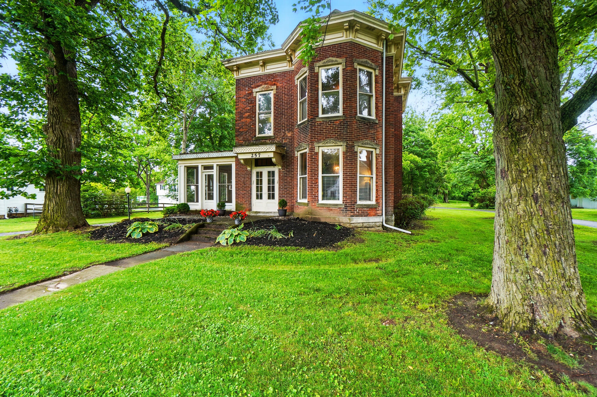 257 Sandusky Street, Mechanicsburg, Ohio 43044