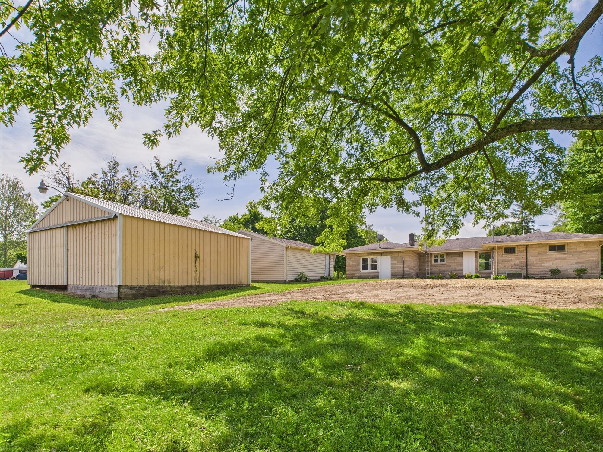 1430 Union City Pike, Winchester, Indiana 47394