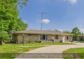 1430 Union City Pike, Winchester, Indiana 47394, 3 Bedrooms Bedrooms, ,2 BathroomsBathrooms,Residential,For Sale,Union City,1039253