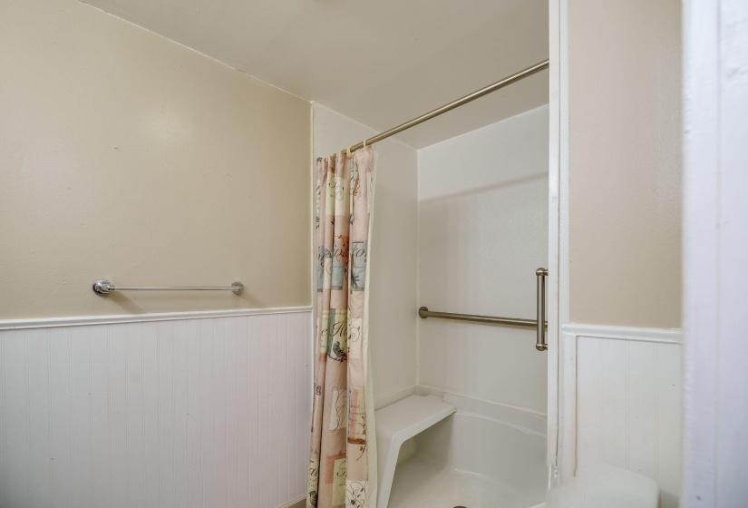 20-web-or-mls-6345-blackfoot-st