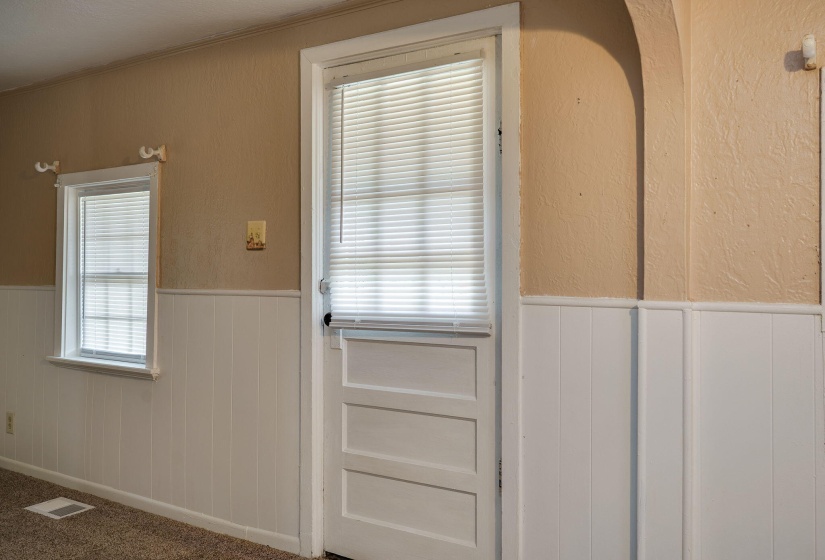 8-web-or-mls-6345-blackfoot-st