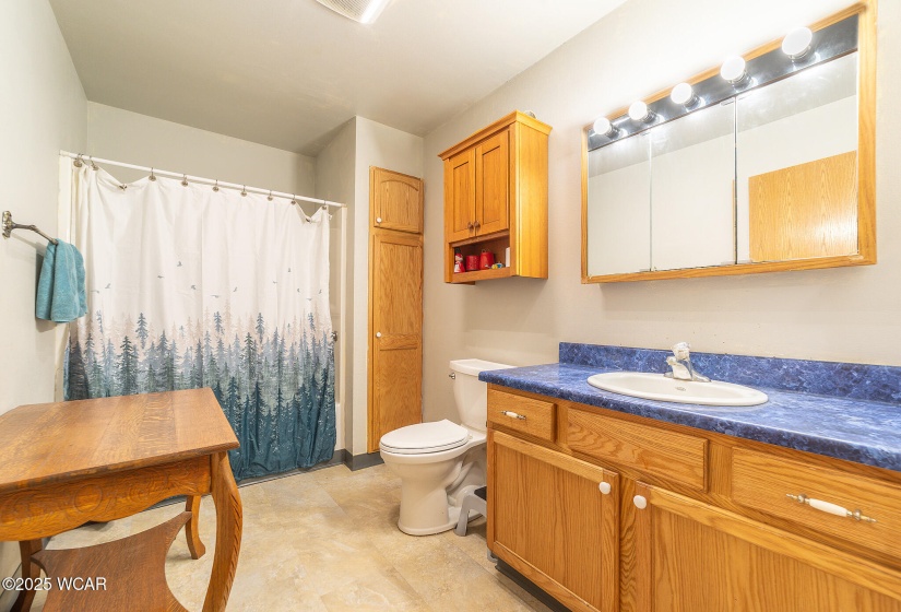 209 5th Avenue, Tiffin, Ohio, 3 Bedrooms Bedrooms, ,1 BathroomBathrooms,Residential,For Sale,5th,307318