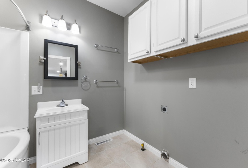 3139 Clifford Drive, Lima, Ohio, 4 Bedrooms Bedrooms, ,2 BathroomsBathrooms,Residential,For Sale,Clifford,307350