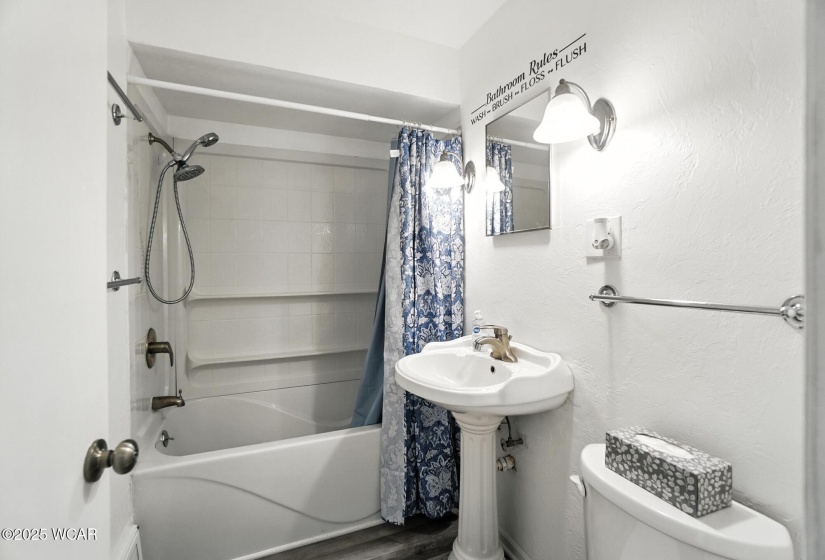 215 Blackburn Drive, Lima, Ohio, 4 Bedrooms Bedrooms, ,1 BathroomBathrooms,Residential,For Sale,Blackburn,307358