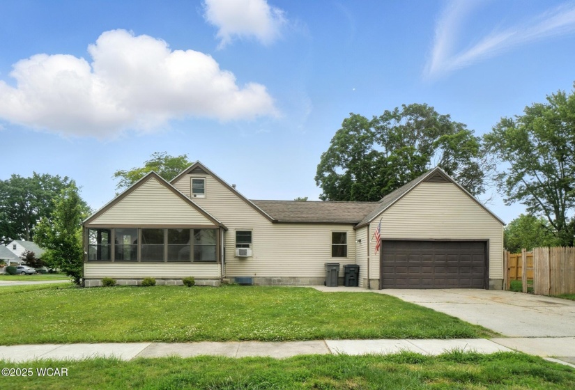 215 Blackburn Drive, Lima, Ohio, 4 Bedrooms Bedrooms, ,1 BathroomBathrooms,Residential,For Sale,Blackburn,307358