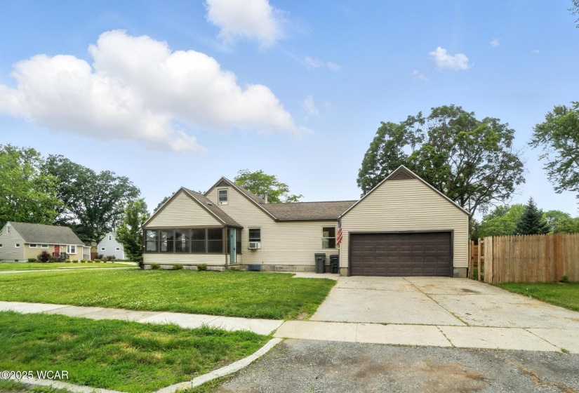 215 Blackburn Drive, Lima, Ohio, 4 Bedrooms Bedrooms, ,1 BathroomBathrooms,Residential,For Sale,Blackburn,307358