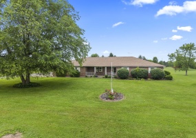 5335 US Highway 40, Tipp City, Ohio 45371, 3 Bedrooms Bedrooms, ,2 BathroomsBathrooms,Residential,For Sale,US Highway 40,1039307
