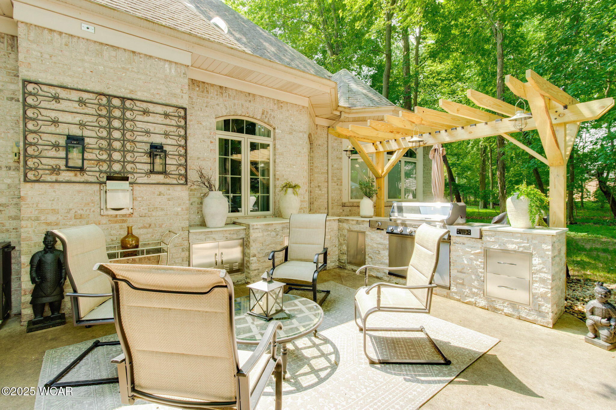450 Snow Trail Drive, Findlay, Ohio