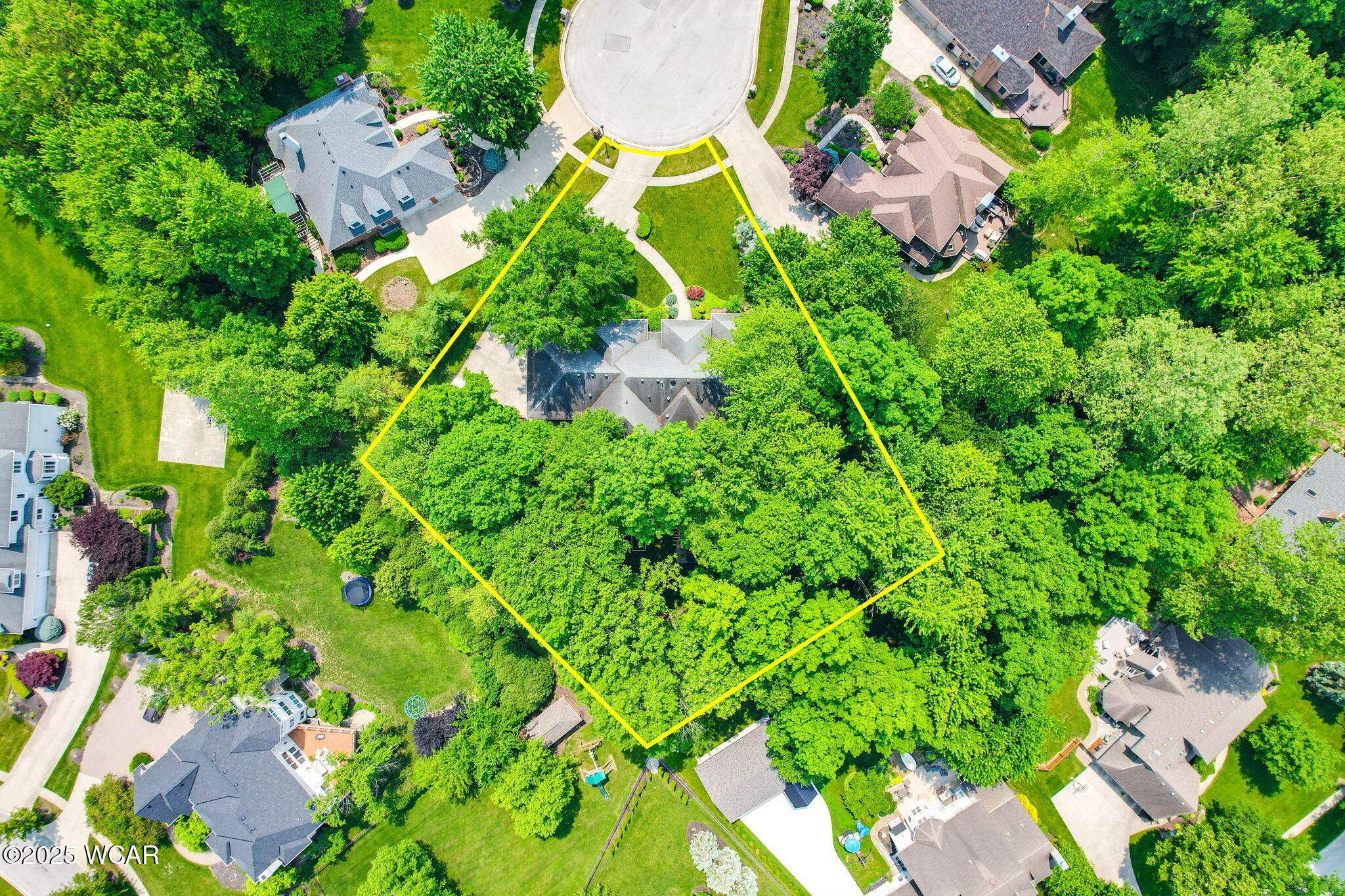 450 Snow Trail Drive, Findlay, Ohio