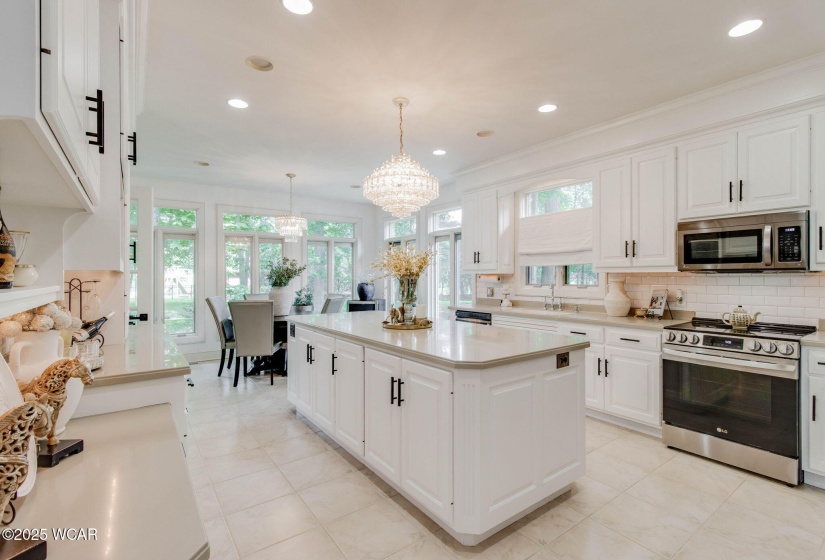 450 Snow Trail Drive, Findlay, Ohio, 3 Bedrooms Bedrooms, ,3 BathroomsBathrooms,Residential,For Sale,Snow Trail,307371