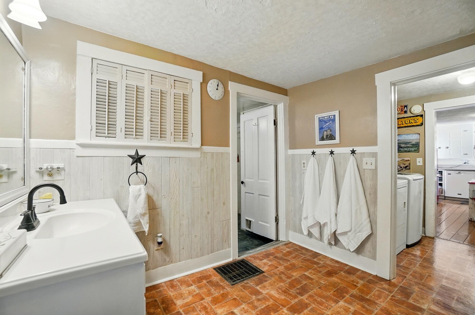 64 Chillicothe Street, South Charleston, Ohio 45368