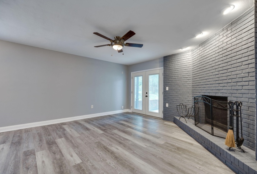 11-web-or-mls-4029-lyndell-dr