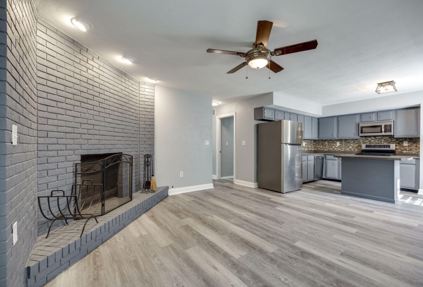 14-web-or-mls-4029-lyndell-dr