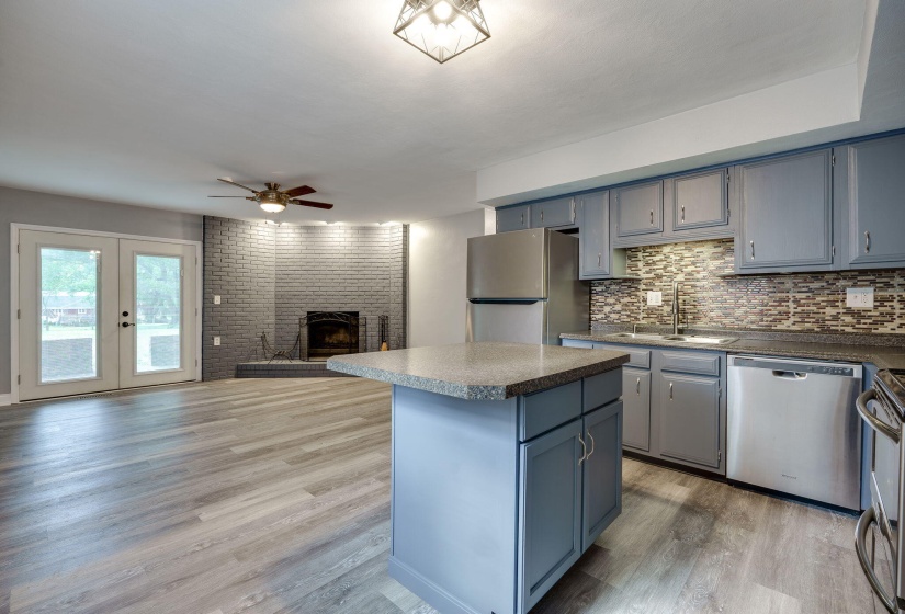 18-web-or-mls-4029-lyndell-dr