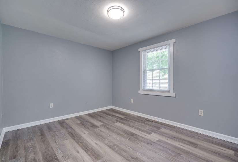 23-web-or-mls-4029-lyndell-dr