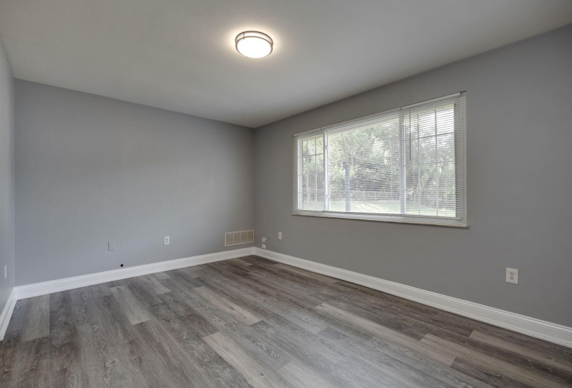 9-web-or-mls-4029-lyndell-dr
